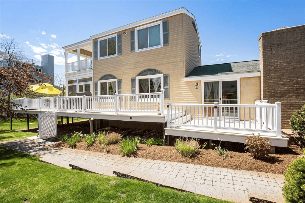 A Local's Guide on Things to Do on Plum Island