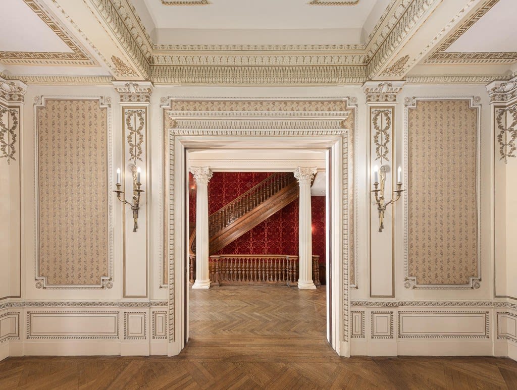 9 W 54th St, Townhouse