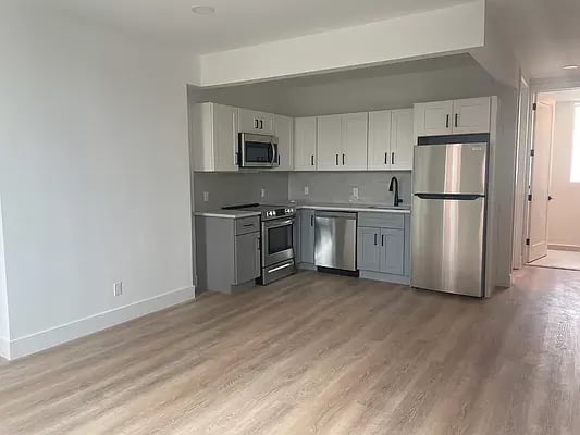 159 Franklin Street Unit: 3