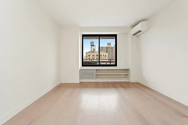 382 Central Park West Unit: 17W