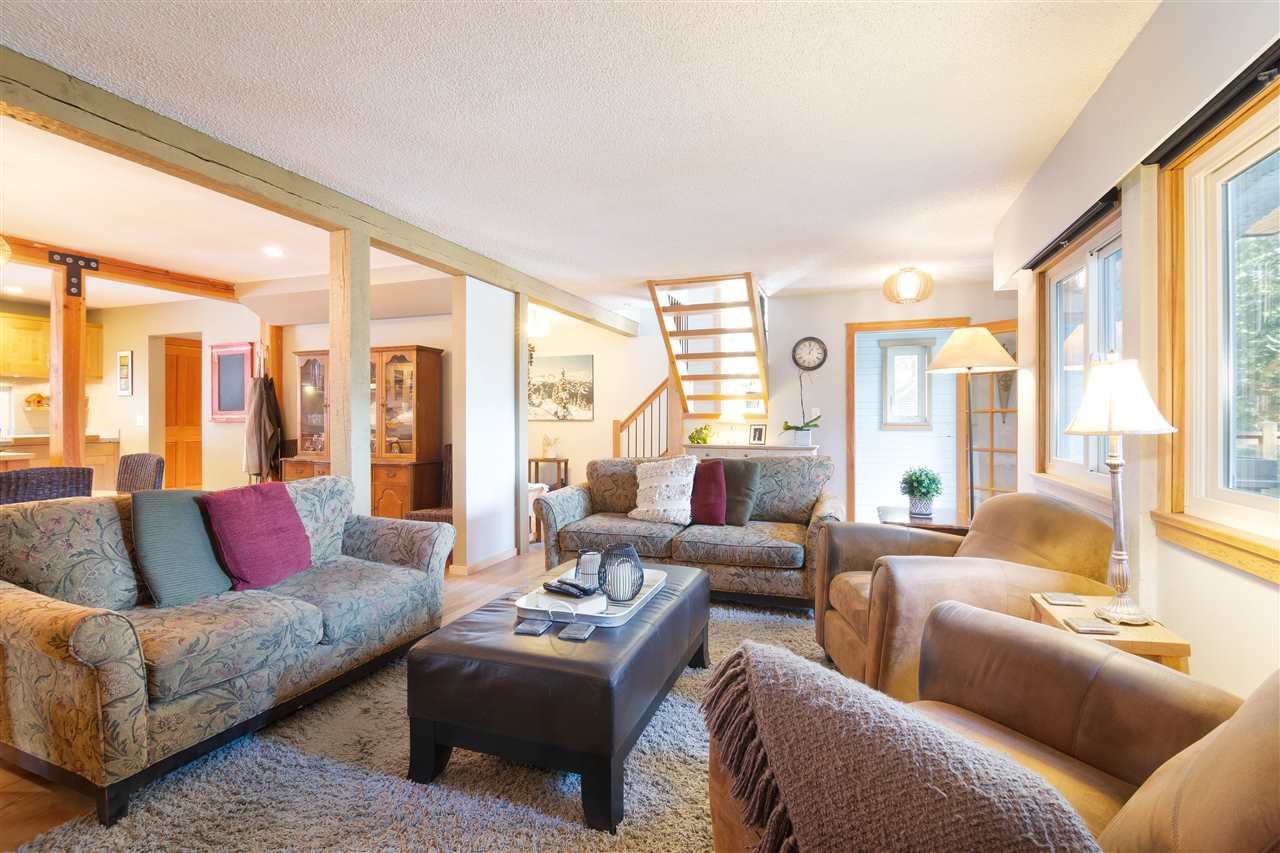 8180 Alpine Wy