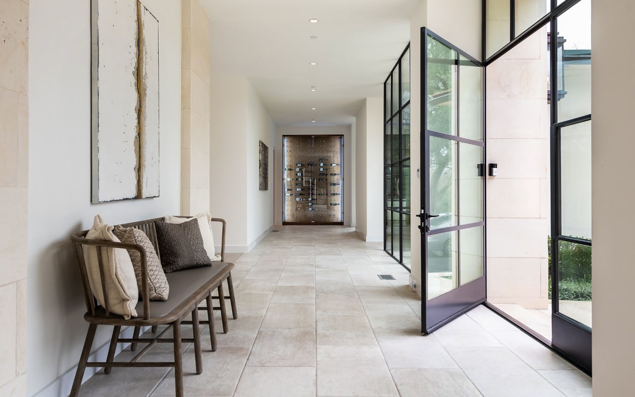 Interior image 4