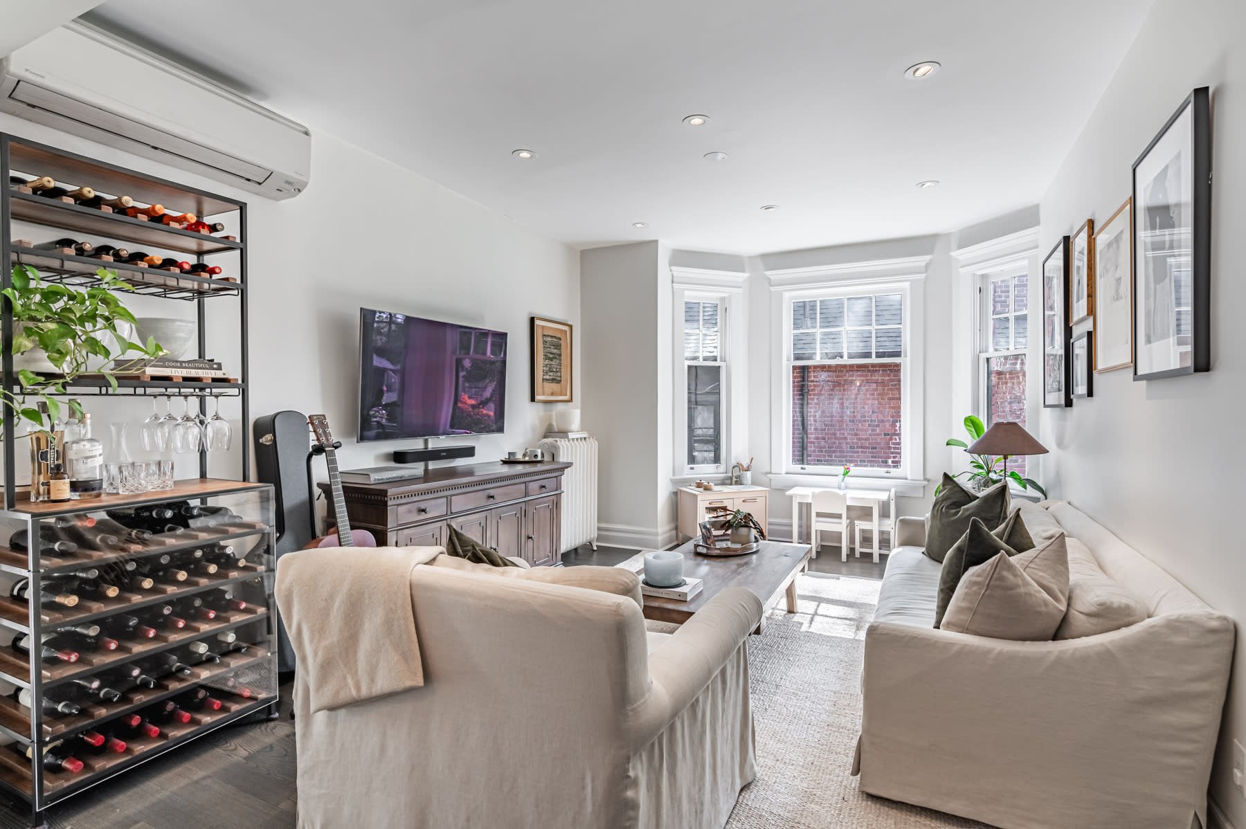 18 Castle Frank Cres