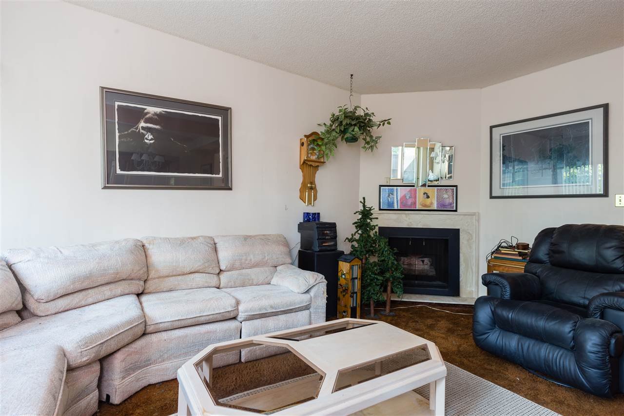 2078 Purcell Wy