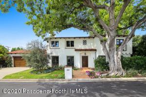 521 La Paz Dr