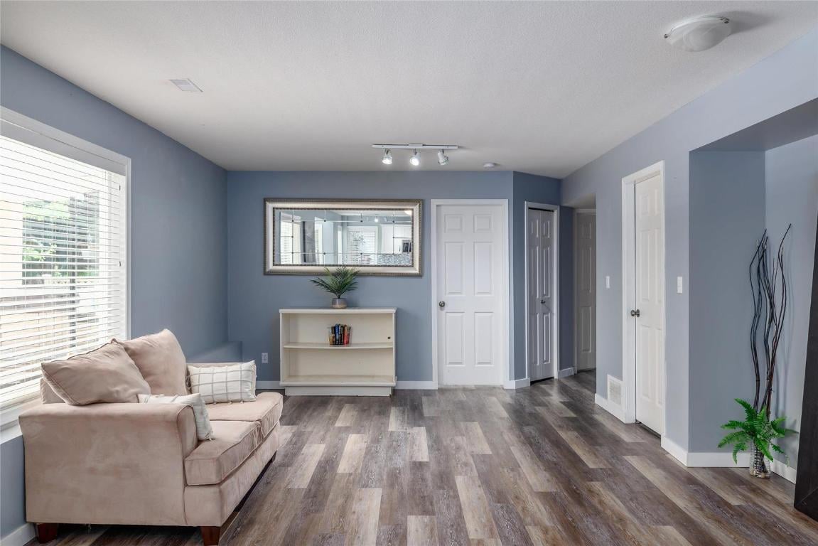 1139 Caledonia Wy