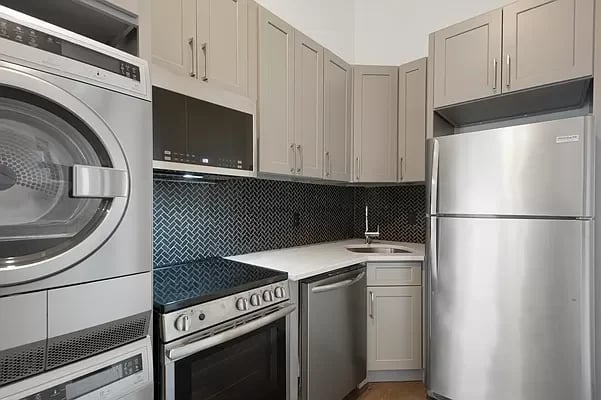 197 Franklin Street Unit: 4L