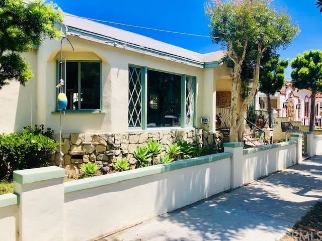 2144 E Ocean Boulevard