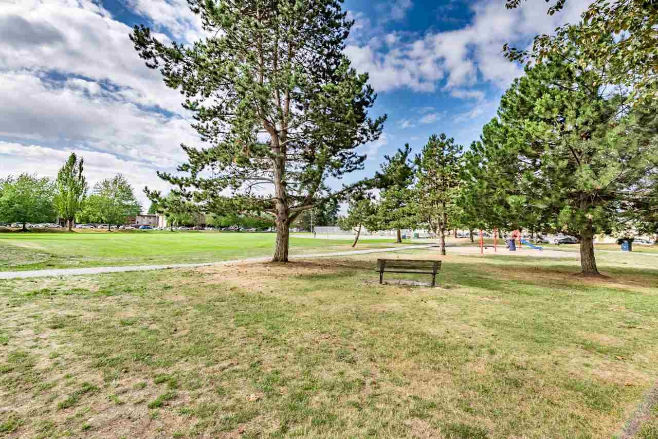 15-621 Langside Ave