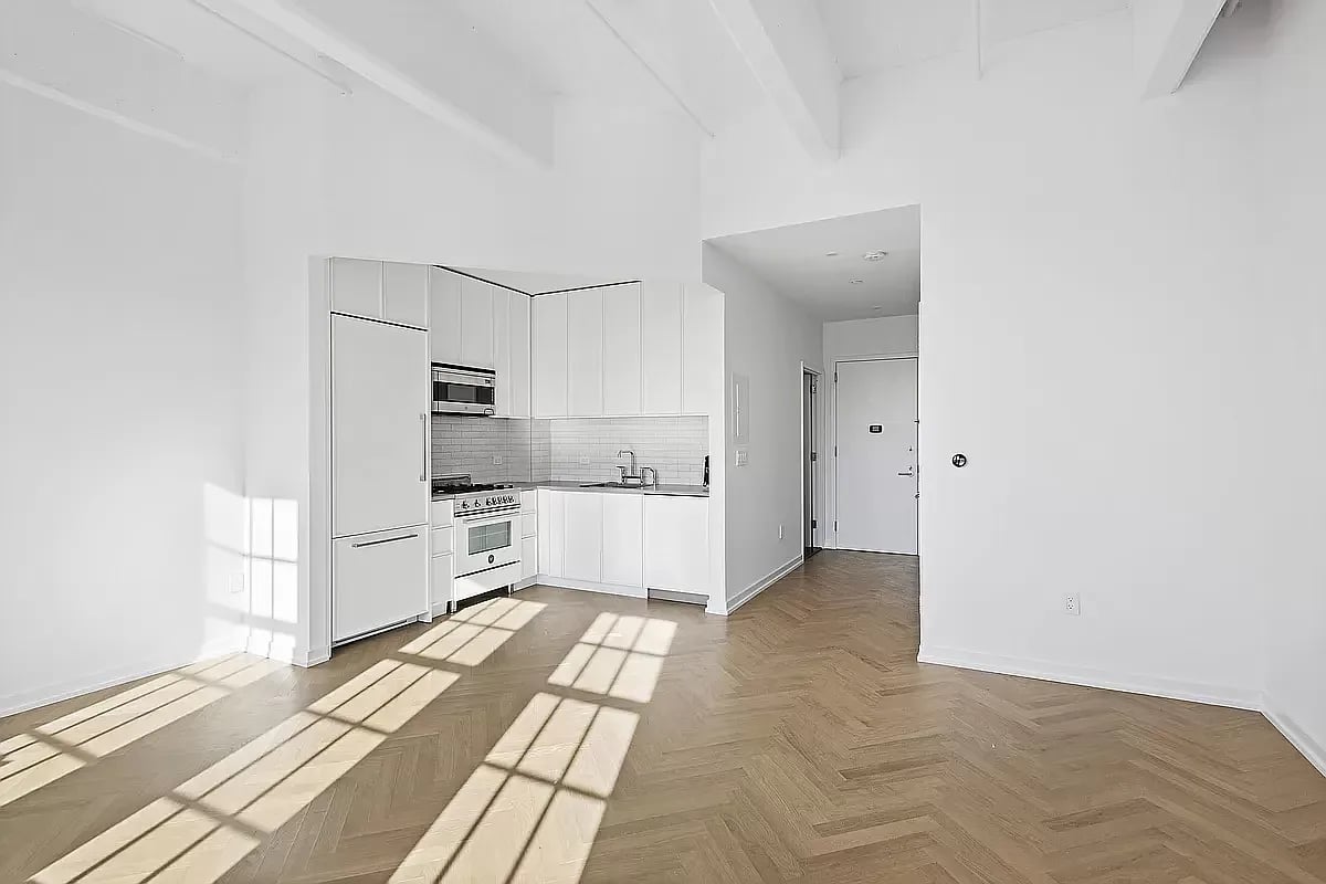 184 Kent Avenue Unit: A207