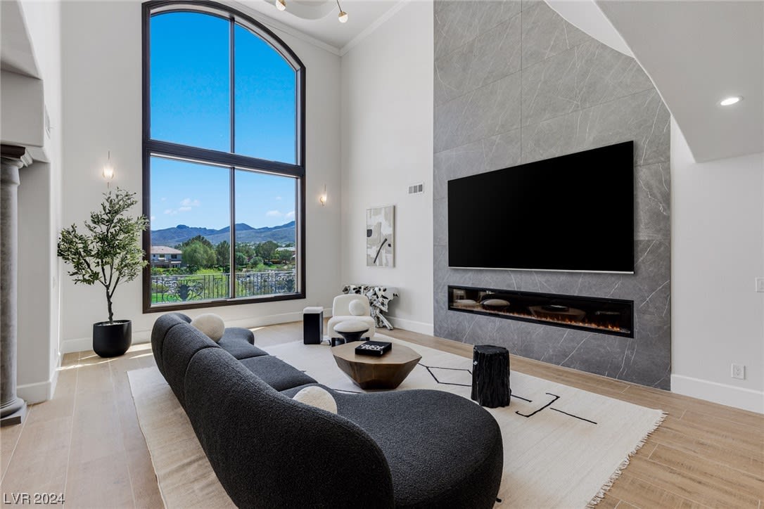 22 Anthem Pointe Ct