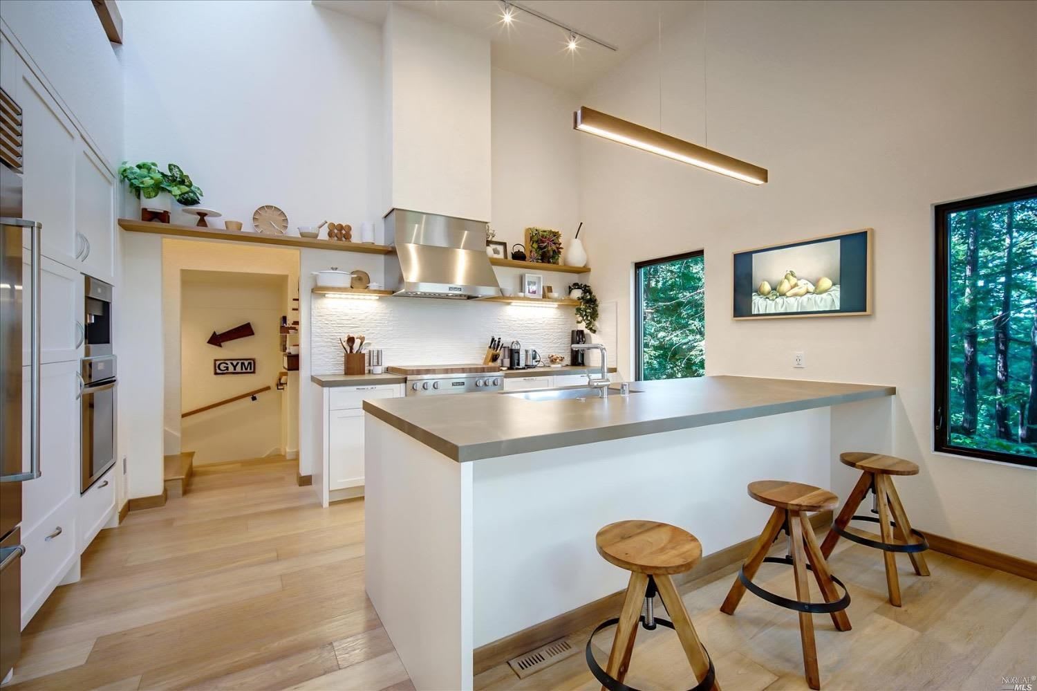 225 S Ridgewood Rd