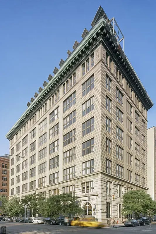 421 Hudson St, #320