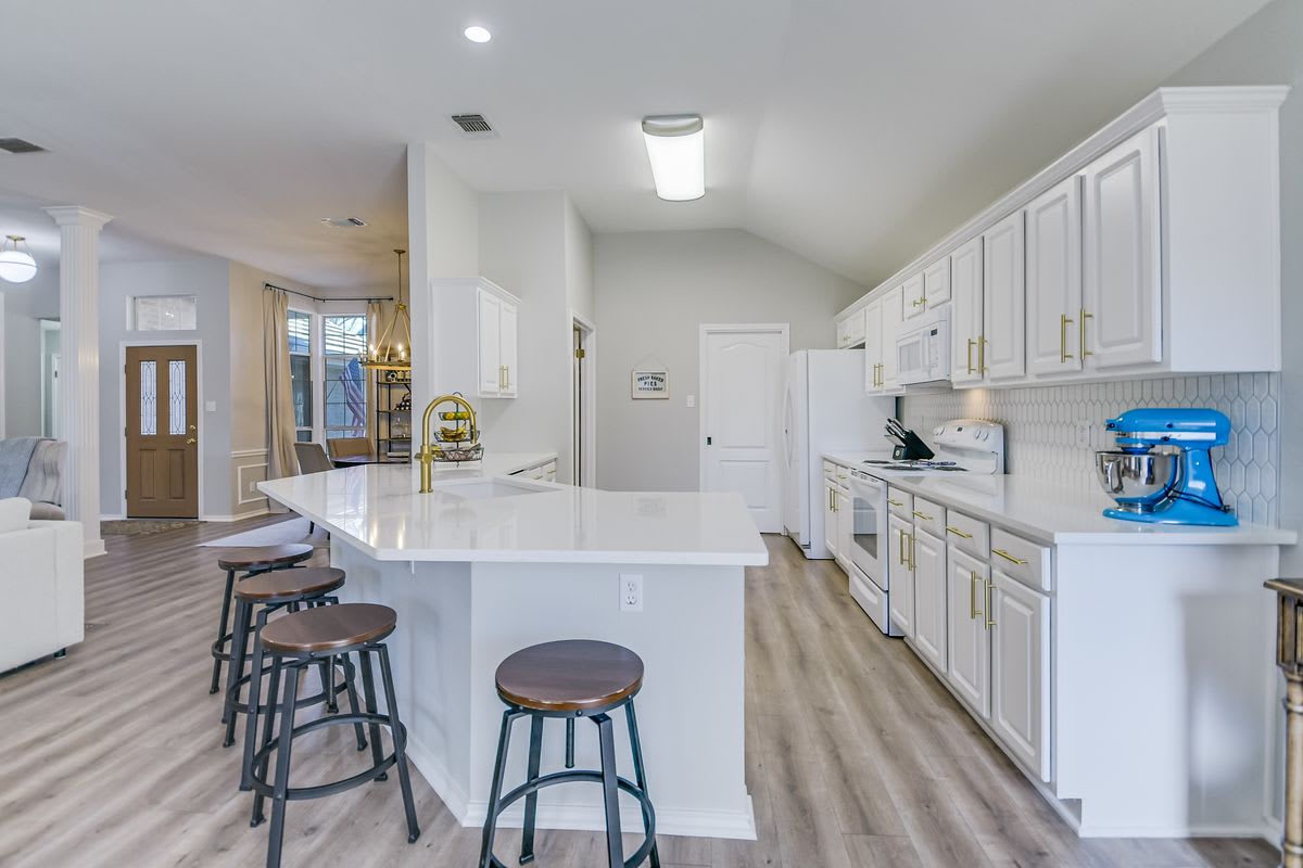 68 Oakwell Farms Pkwy