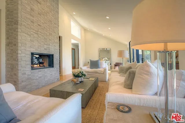 6424 Sycamore Meadows Dr
