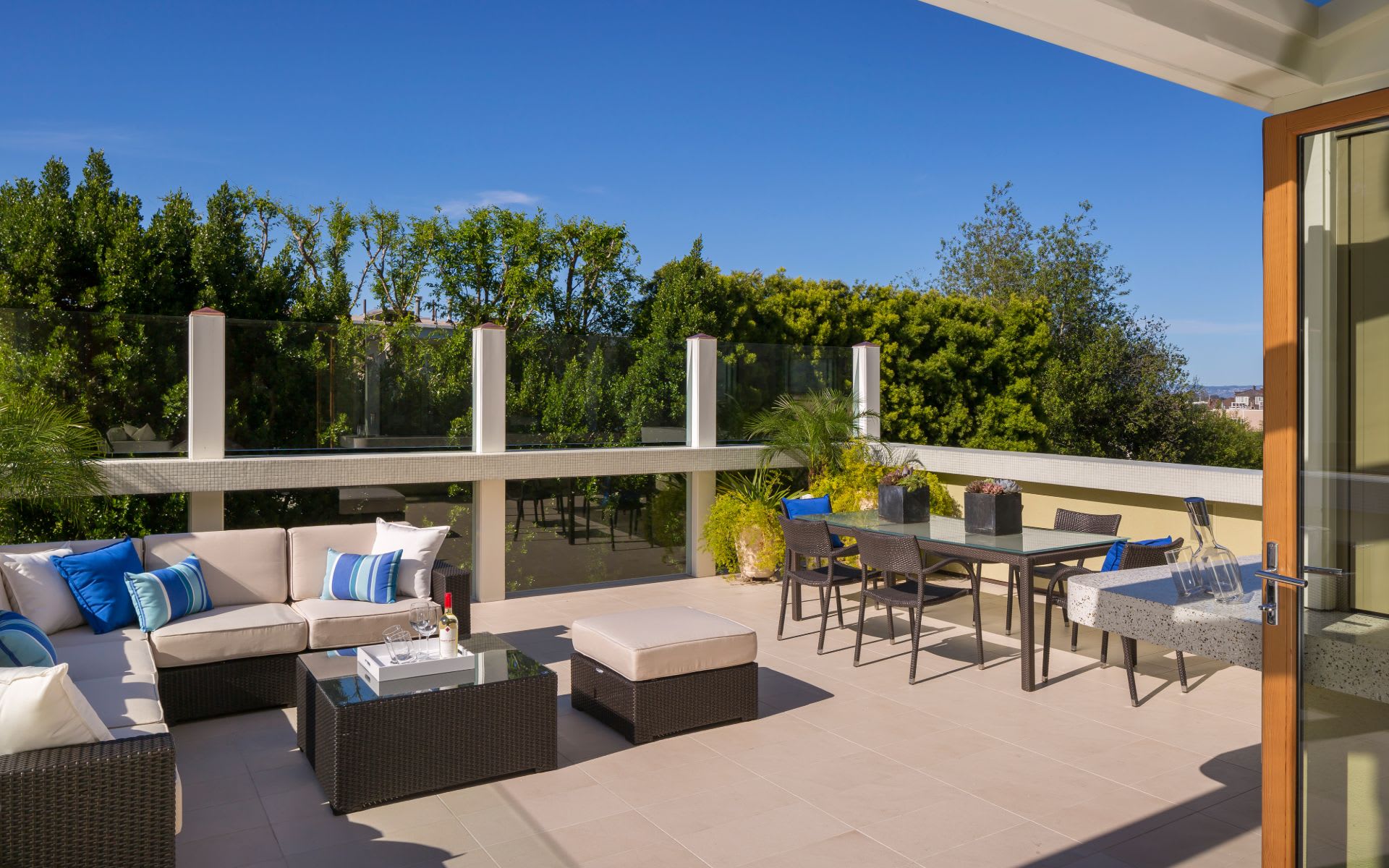 Contemporary Gem In Cow Hollow