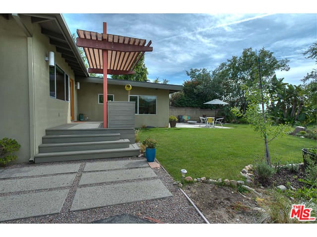 1452 Brixton Rd