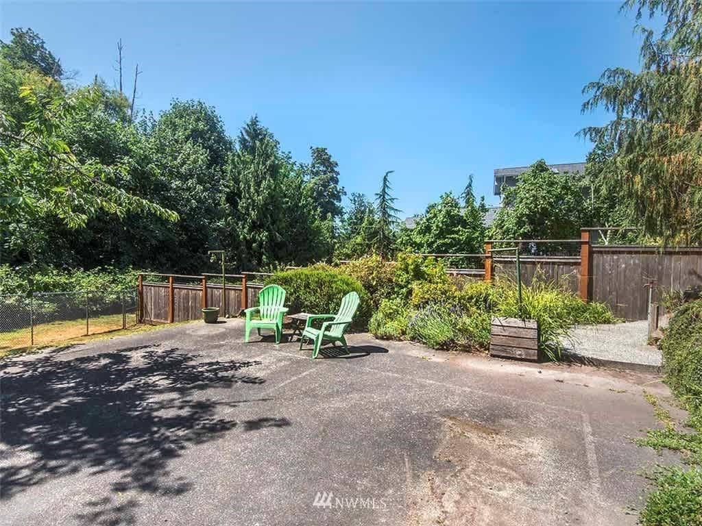 6212 Chennault Beach Dr