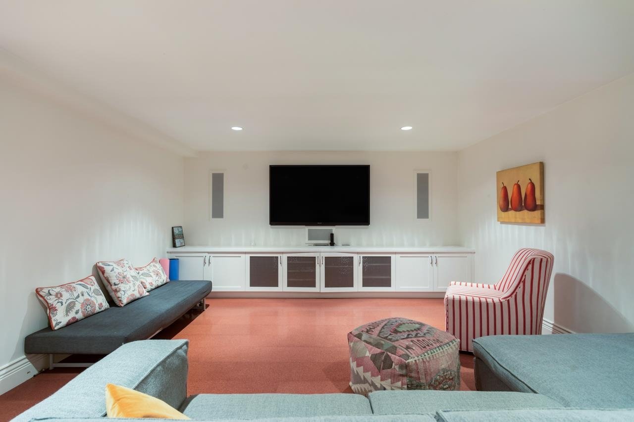 5560 Somerset Cres