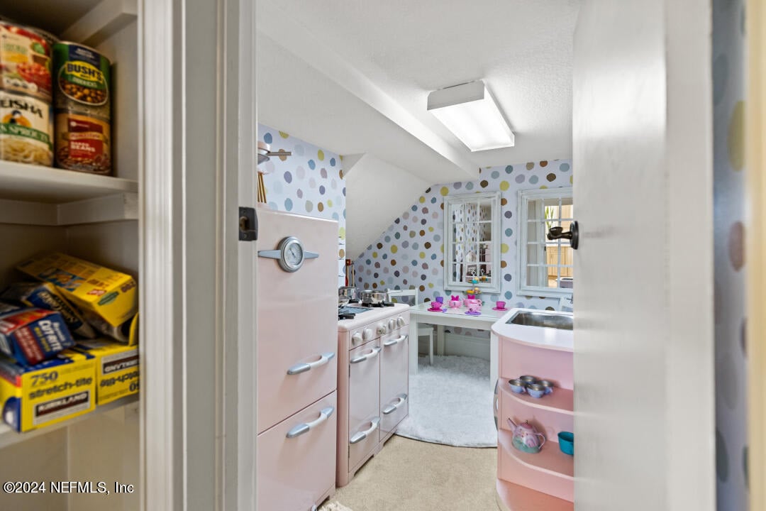 100 Harbourmaster Ct