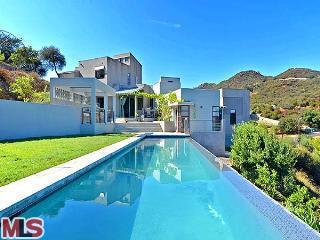 2960 Tuna Canyon Rd