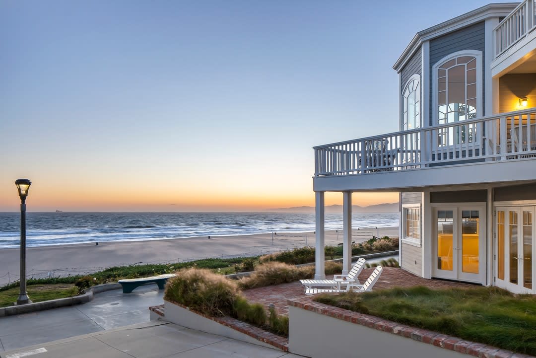 Housing Trends - Pools and Oceanfront Properties