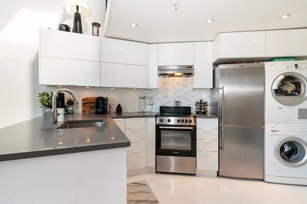 512-1 E Cordova St