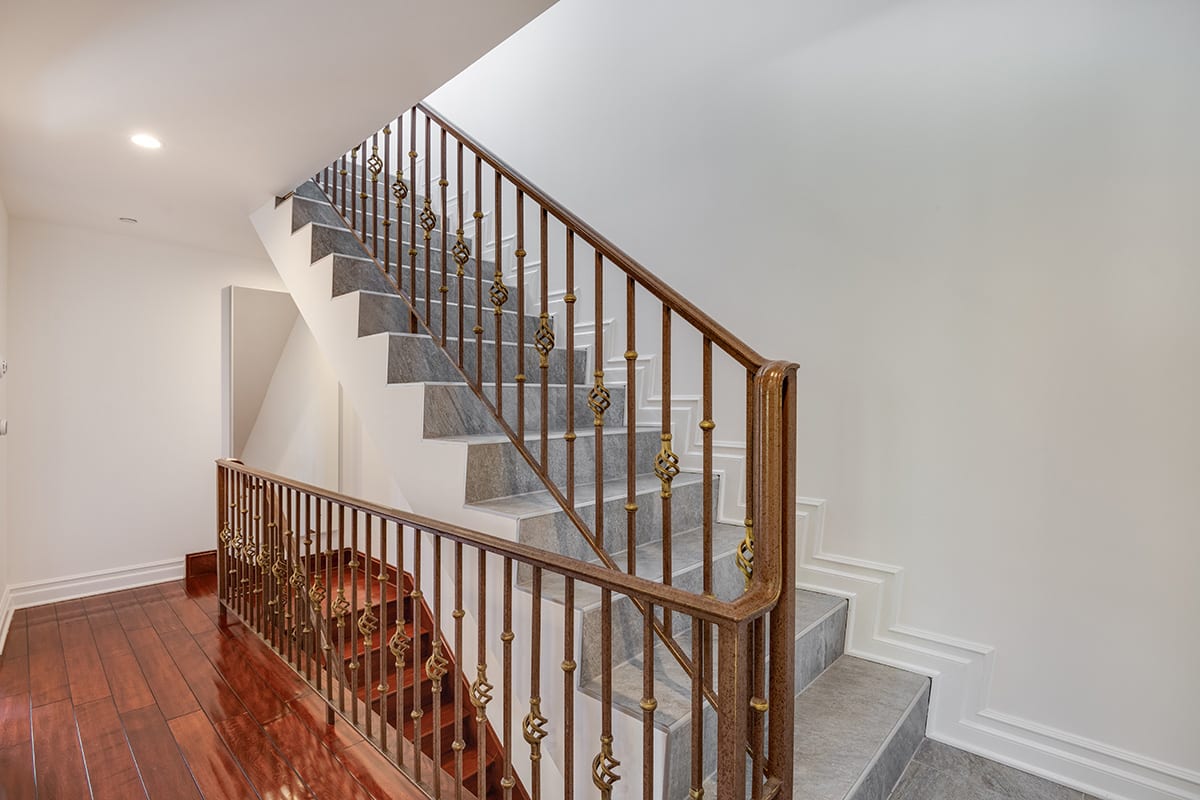 841 Westmount Dr, #106
