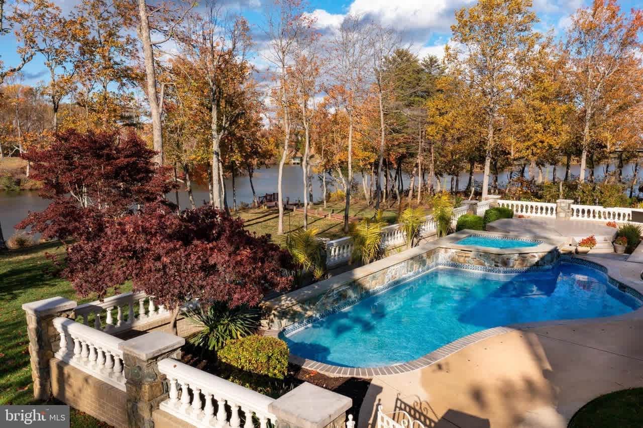 46 Poplar Point Rd