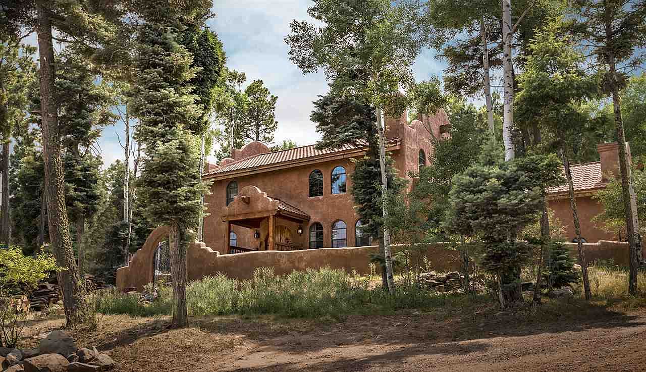 76 Taos Dr