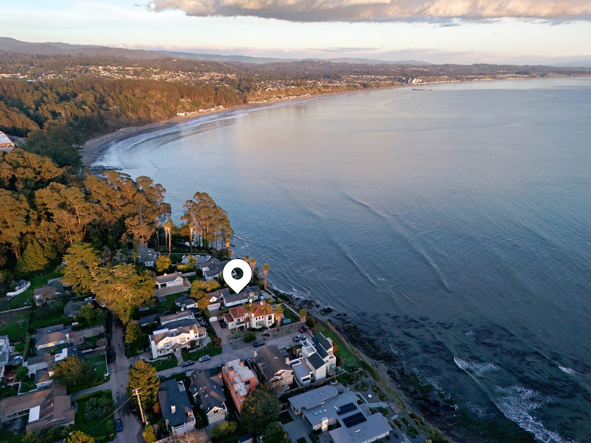 Luxurious Oceanfront Living - 106 Livermore Avenue