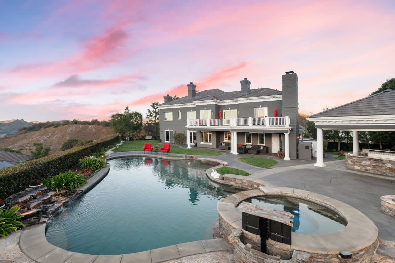 2750 Queens Garden Ct