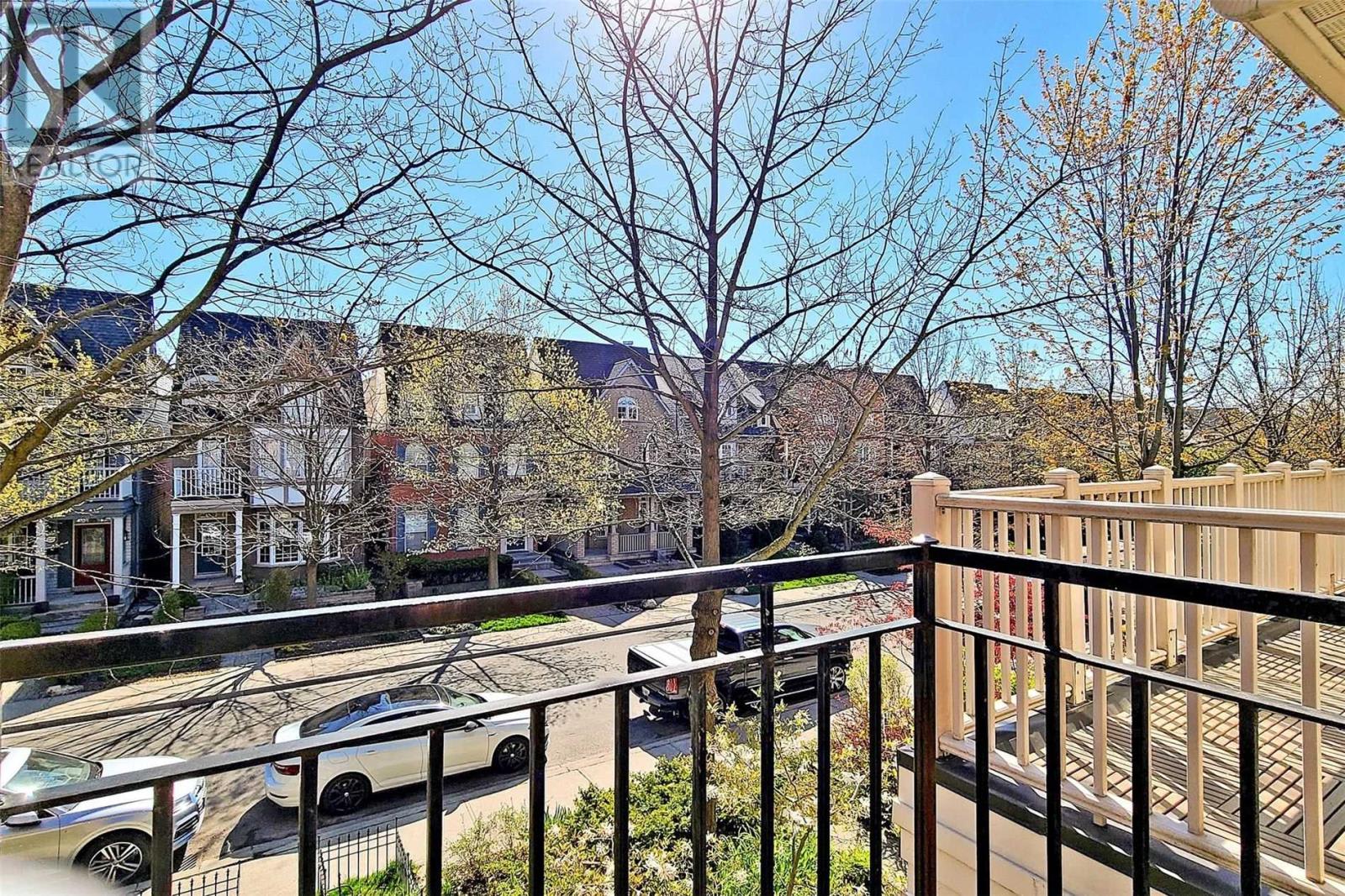 154 Boardwalk Dr