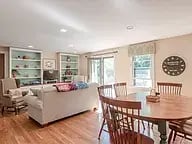 8 Burnt Swamp Ln