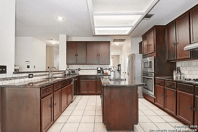 4524 Grand Forest Dr