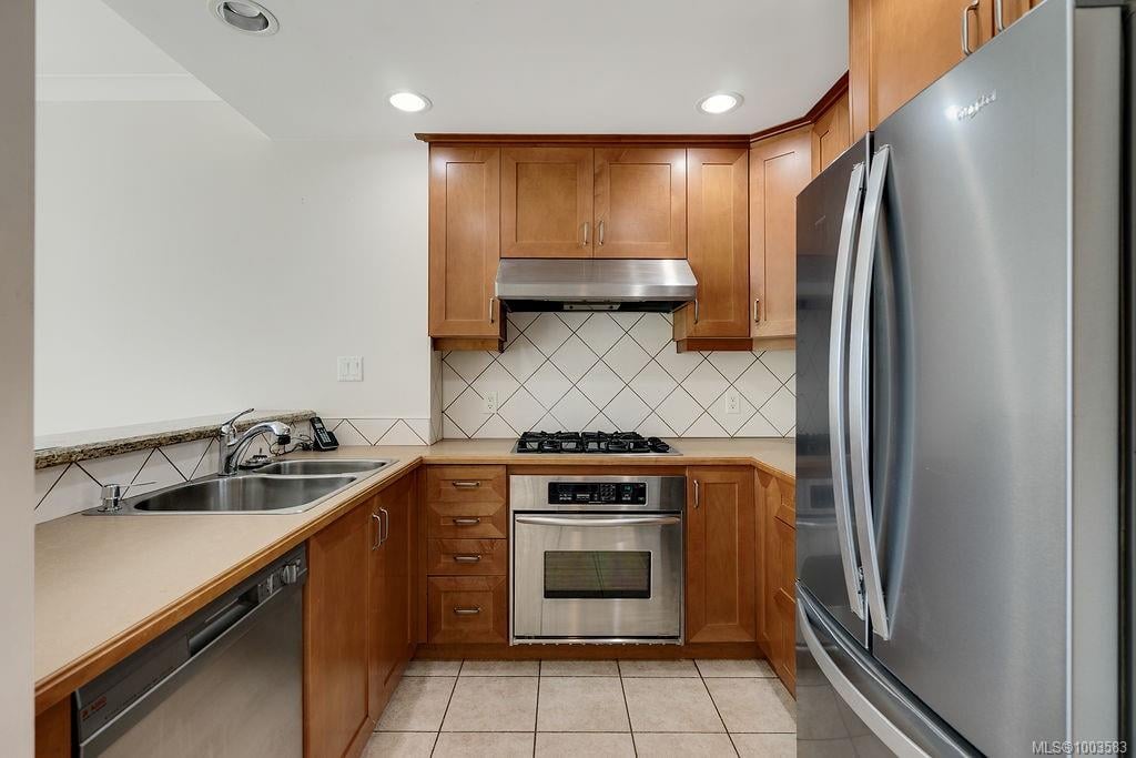 330-21 Dallas Rd