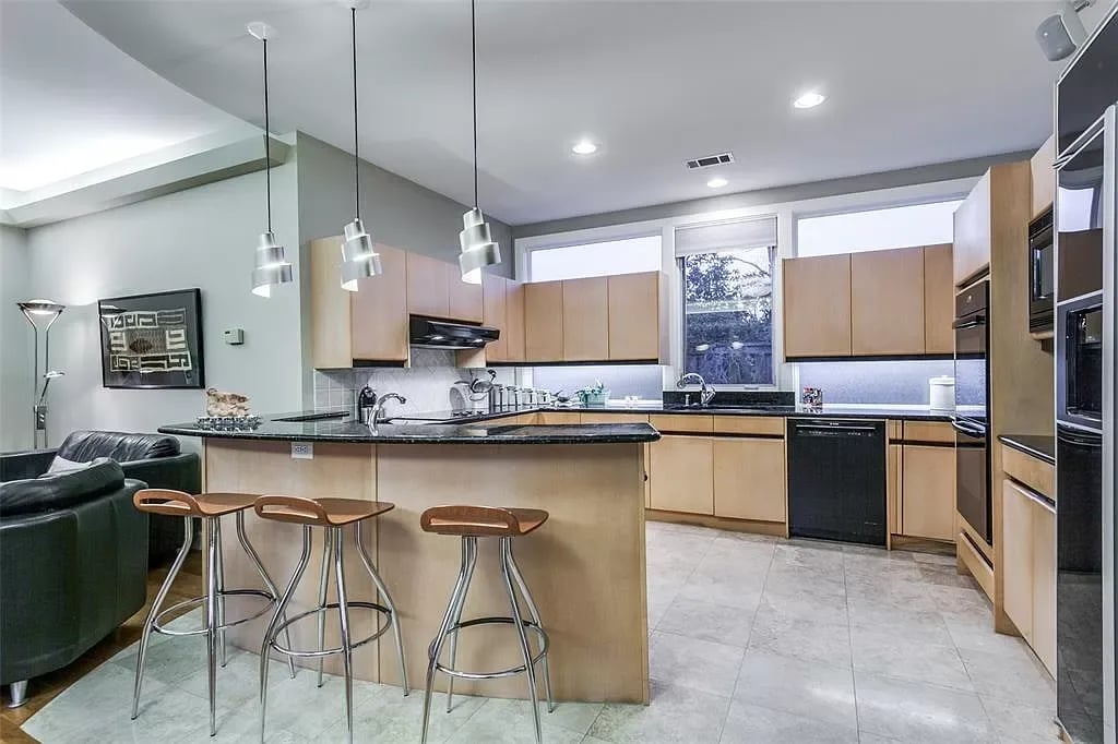 1415 Verano Dr