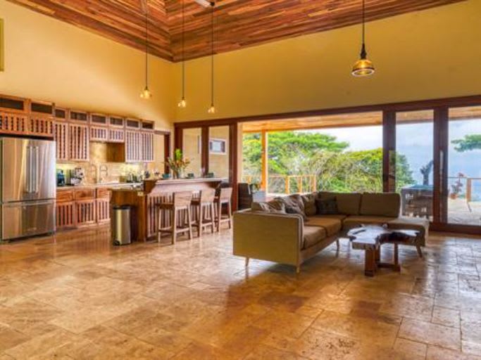 New 4 Bedroom Ocean View in Escalares