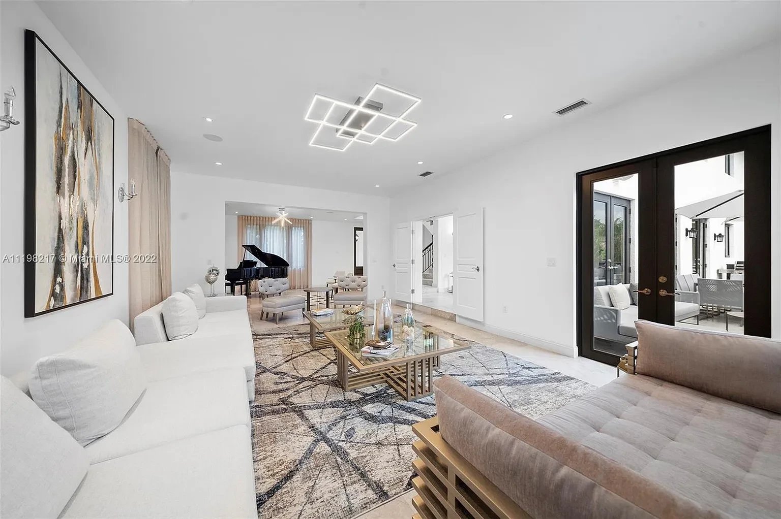 321 Costanera Rd