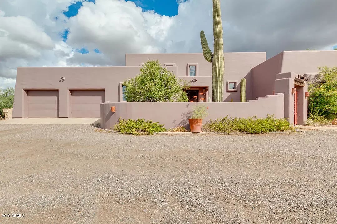 39284 N Ridgeway Dr