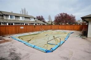 8-2070 Amelia Ave