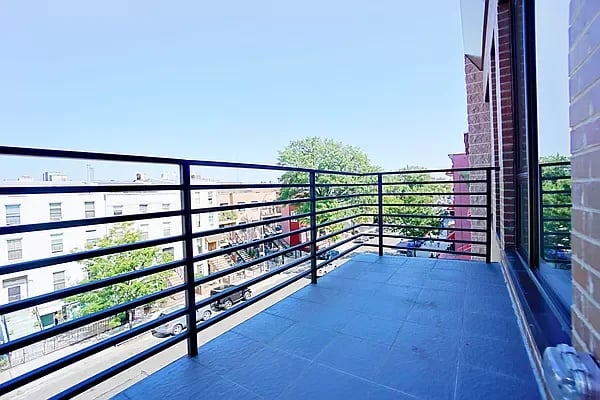 530 Lafayette Avenue Unit: 4F