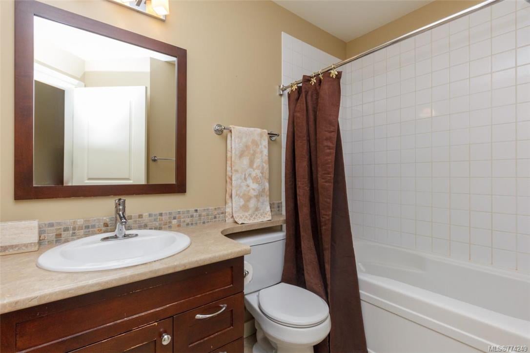 B106-201 Nursery Hill Dr, View Royal
