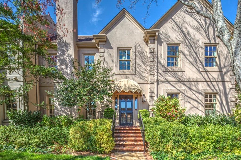 2525 Peachtree Rd NE #8