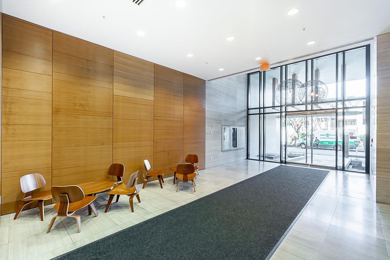 304-728 W 8th Ave