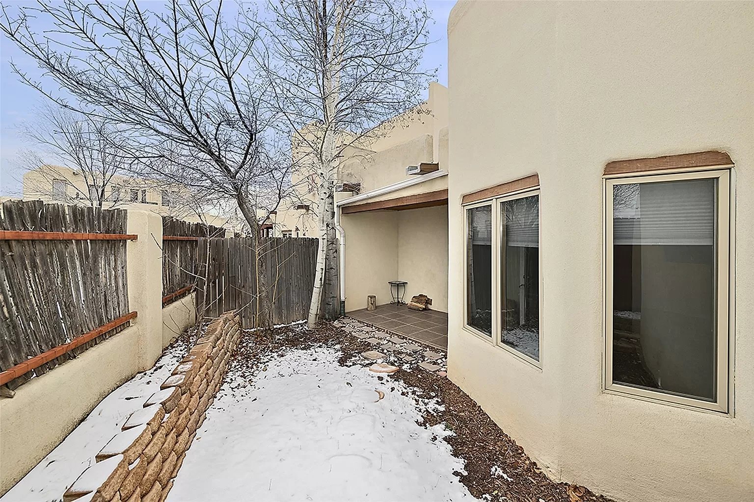 3246 La Paz Ln