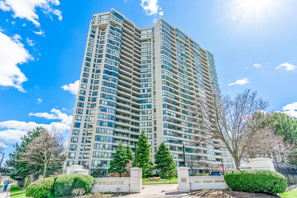 SOLD: Spacious 2 Bedroom In Heart Of Mississauga