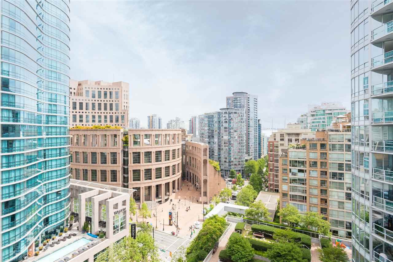 1206-480 Robson St