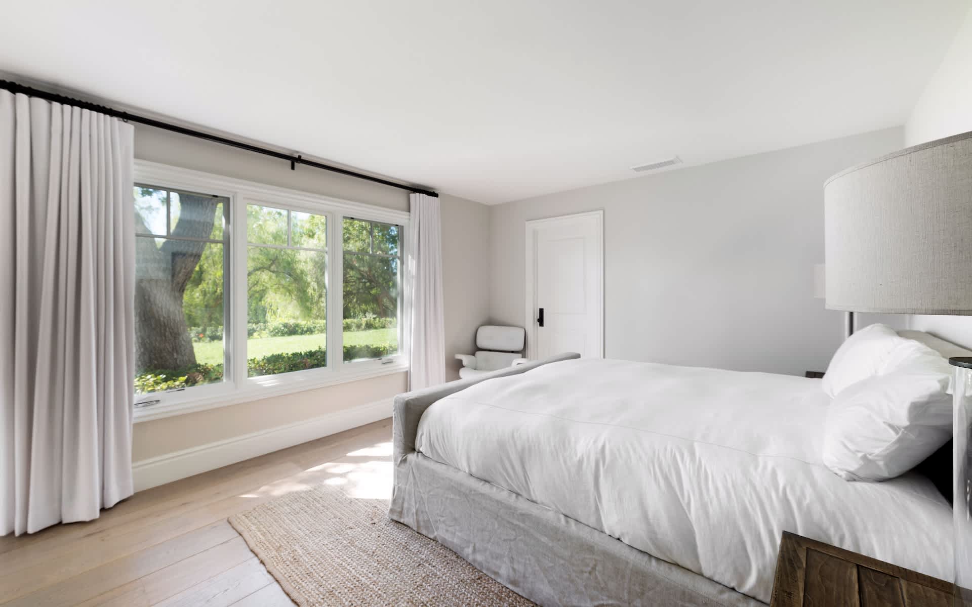 5570 Bill Cody Rd, Hidden Hills Ca