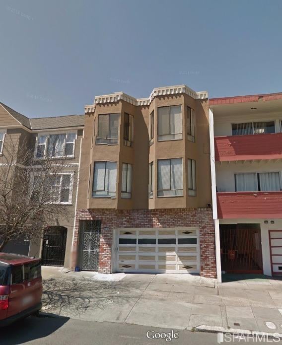 1871 - 1873 8th Ave